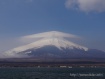 朝から笠雲がかかっていて時間とともに刻々と姿を変えていました。 13年3月13日撮影