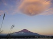 富士山はあまり赤くなりませんでしたが吊るし雲が出ていました。 15年9月13日撮影