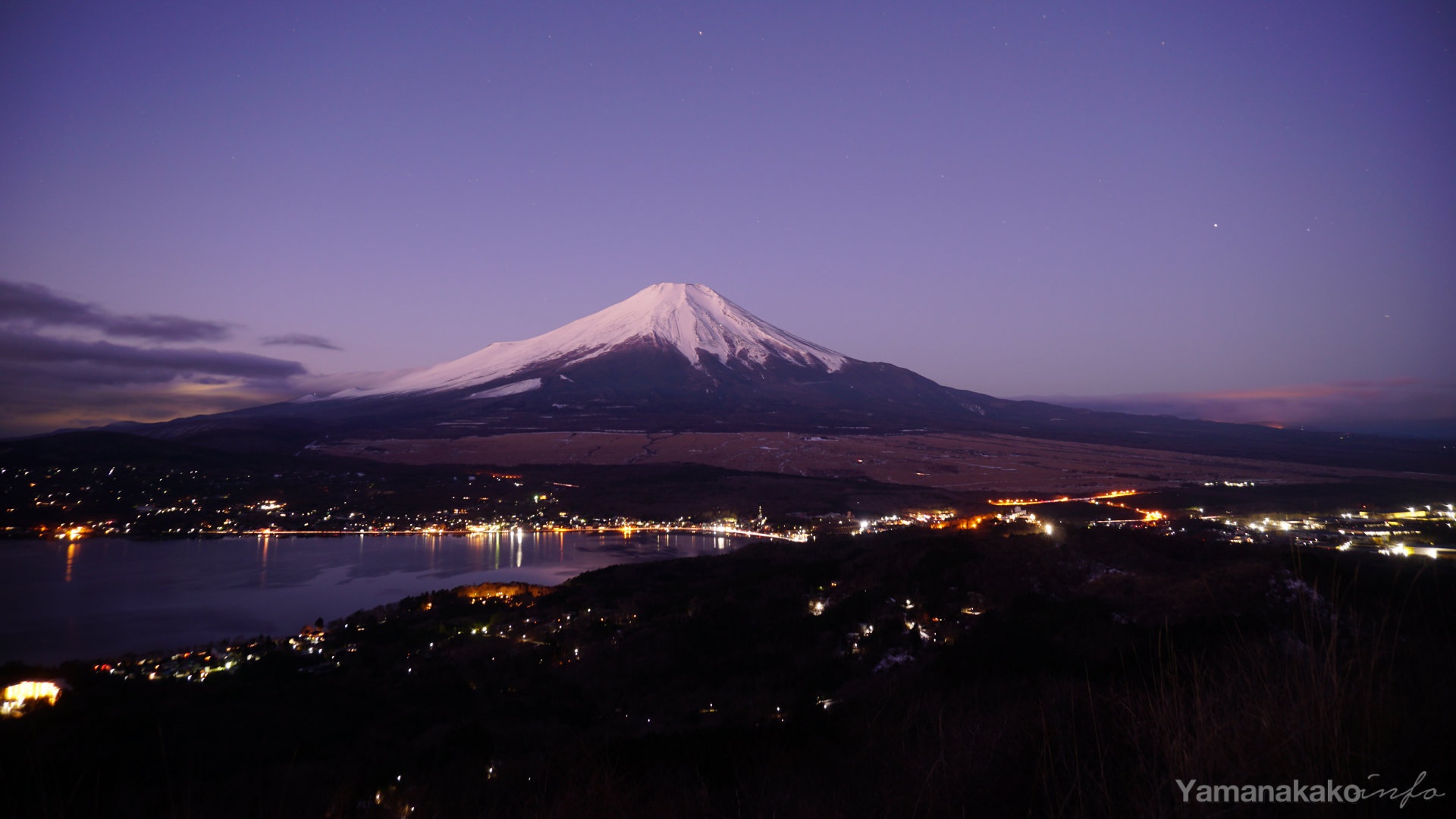 年の富士山 壁紙用 山中湖観光情報