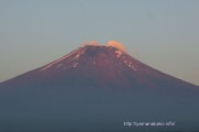 霞んで赤富士とは呼べないかな