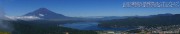 山中湖観光情報気まぐれブログ　夏の明神山頂上から山中湖と富士山