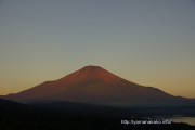 赤茶色の富士山