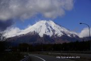 富士山は冬化粧