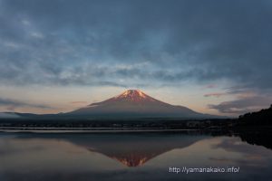 朝の富士山