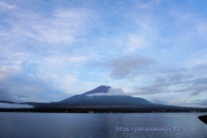 朝ちょっとだけ見えた富士山