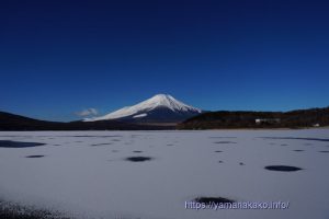 山中湖の冬って感じの景色