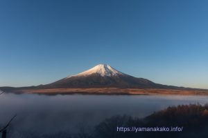 雲海と富士山