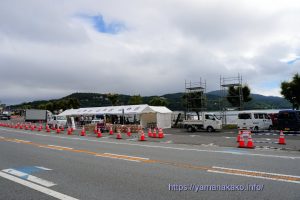 報湖祭準備中