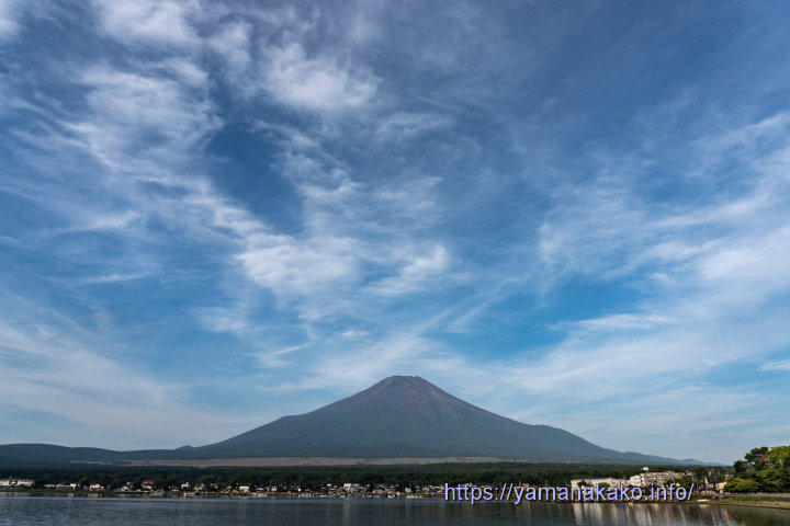 朝の富士山