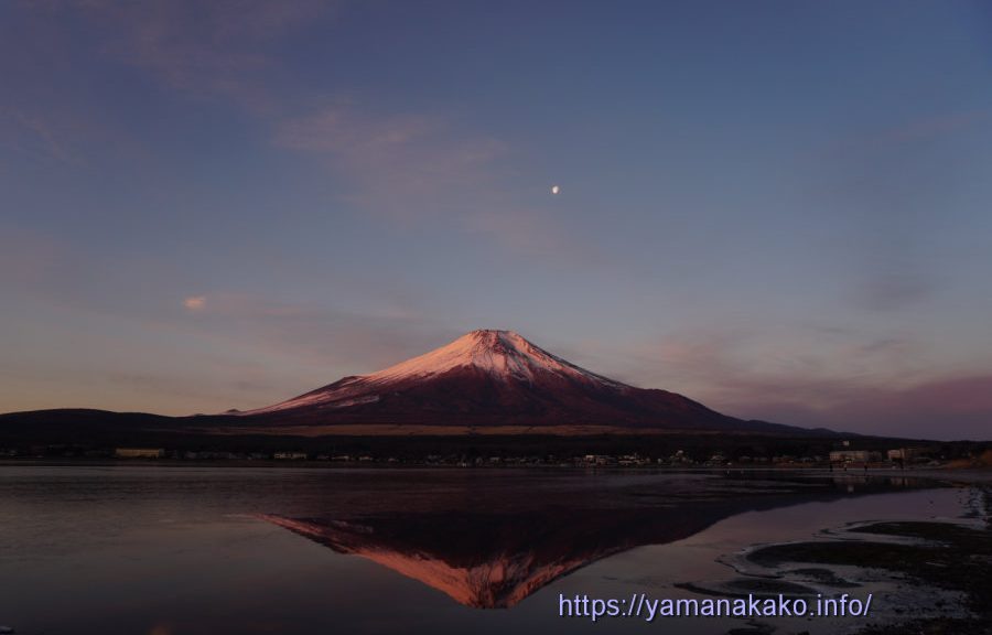 紅富士の逆さ富士