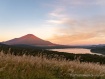パノラマ台から少し登ったハイキングコースよりでは、ススキがいい感じで、山中湖と富士山もよく見えました 25年9月26日撮影